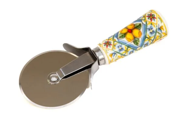 Tagliapizza con manico porcellana Cuorematto D6612