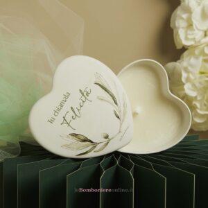 Scatola cuore in porcellana con decoro ulivo e candela Claraluna 26074-CAND