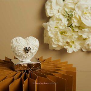 Cuore in gesso su base silver con applicazione in silver Claraluna 26262