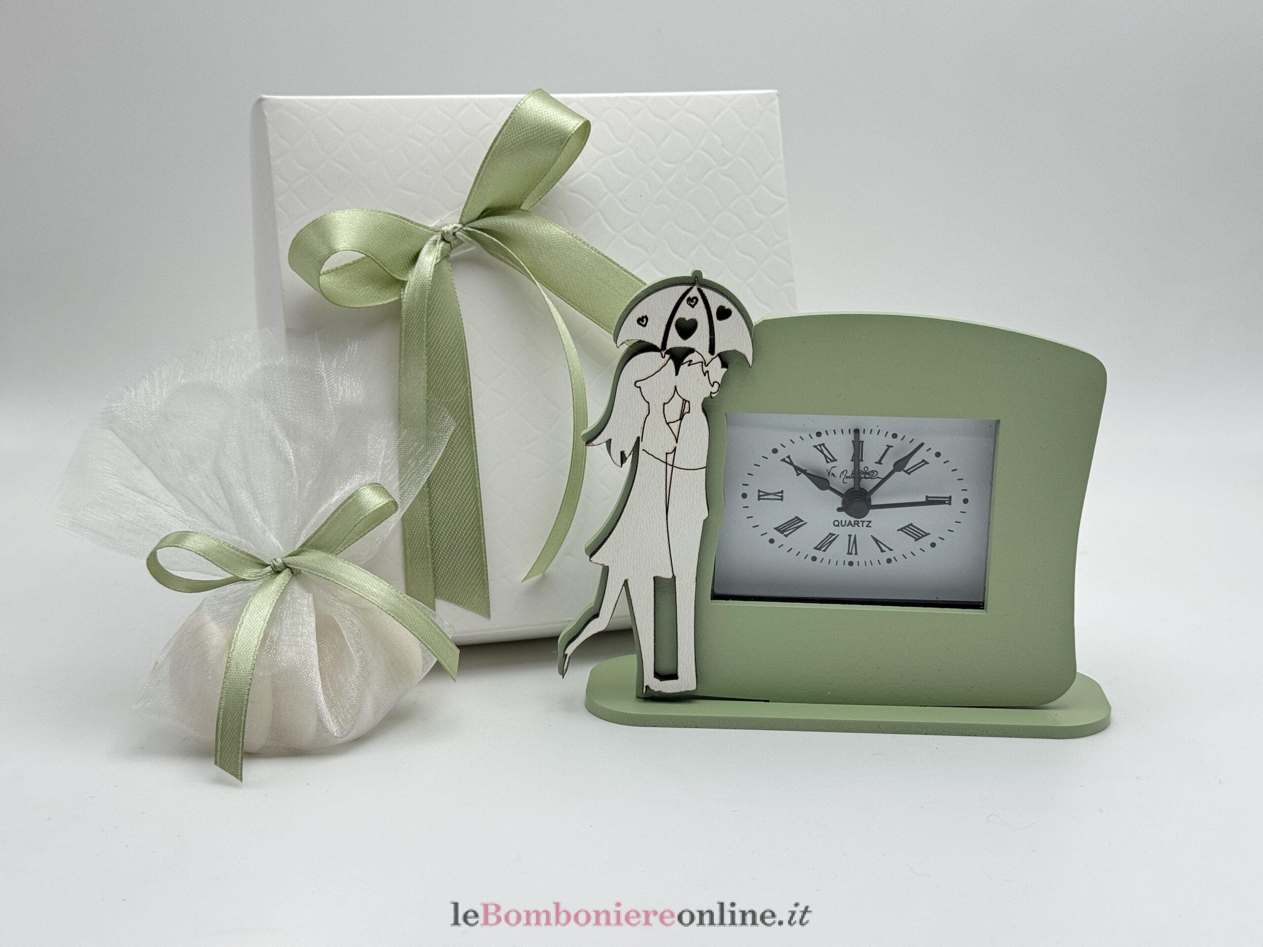 orologio-legno-coppia-innamorati-mariellamartini-cr6005/vs Orologio in legno con coppia innamorati Mariella Martini CR6005/VS