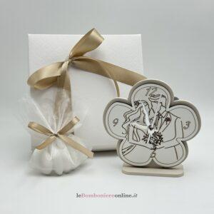 Orologio in legno con sposi Mariella Martini CR6074